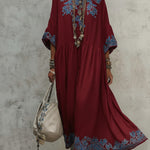 Stylish loose-fit printed dress with a round neck