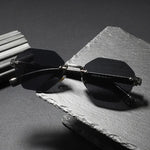 Noctra Polygon Rimless Shades