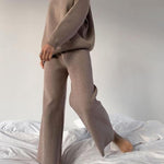 Knitted solid color loose casual suit