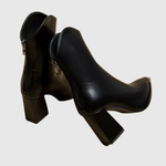 RELAXED FIT HEELS