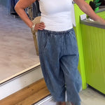 Relaxed Jeans with Elastic Waist