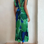 Zeagoo Women's Casual Sleeveless Pleated Long Dress Loose Deep V Neck Holiday Dresses