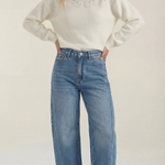 Sweater with floral design and round neckline