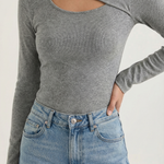 Long-sleeved knit top with Barbara-style slits