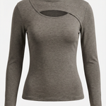 Long-sleeved knit top with Barbara-style slits